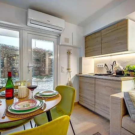 The Mini Apartment *