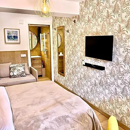 The Mini Apartment *